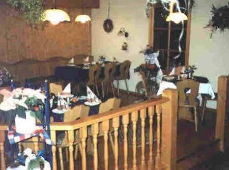 Hotel Restaurant Zur Krone Obersuhl Exteriér fotografie