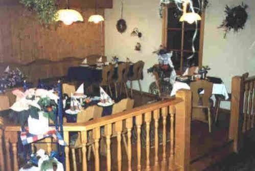 Hotel Restaurant Zur Krone Obersuhl Exteriér fotografie